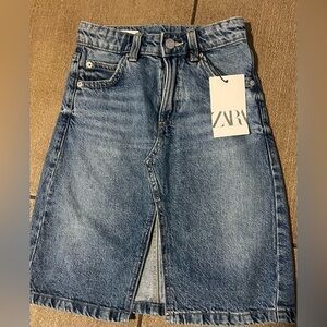 New with tags! Zara girls Indigo Denim Skirt